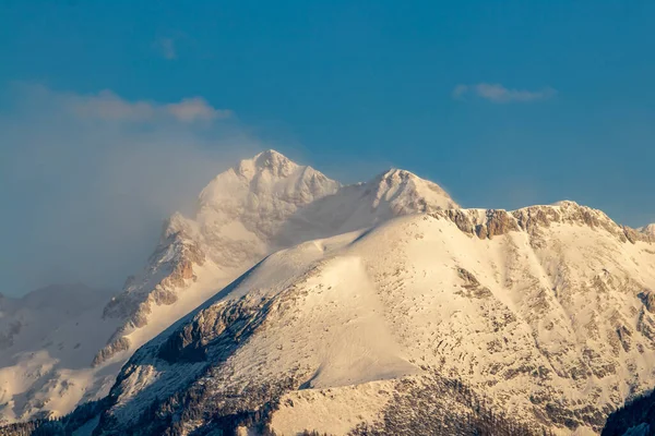 Triglav Csúcs Bohinj Völgyből Köd Borítja — Stock Fotó