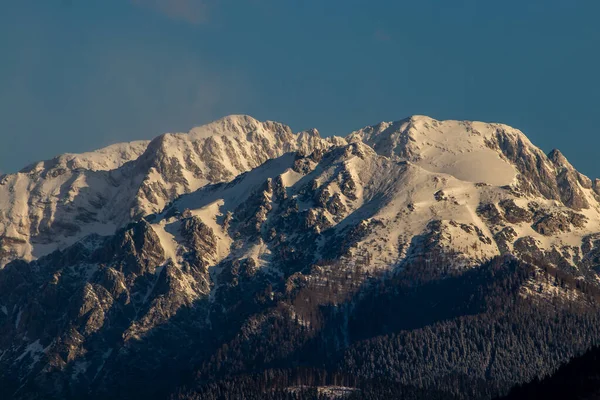 Montaña Vievnik Las Primeras Horas Eslovenia —  Fotos de Stock