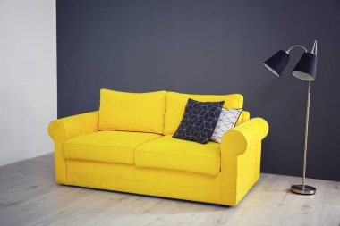 Zarif oda içi rahat kanepe