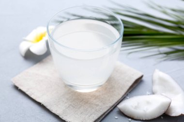 Hindistan cevizi su tablo, portre