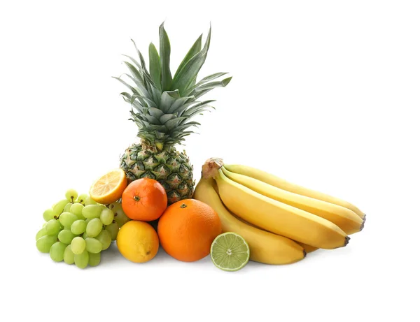 Conjunto de frutas tropicales frescas sobre fondo blanco — Foto de Stock