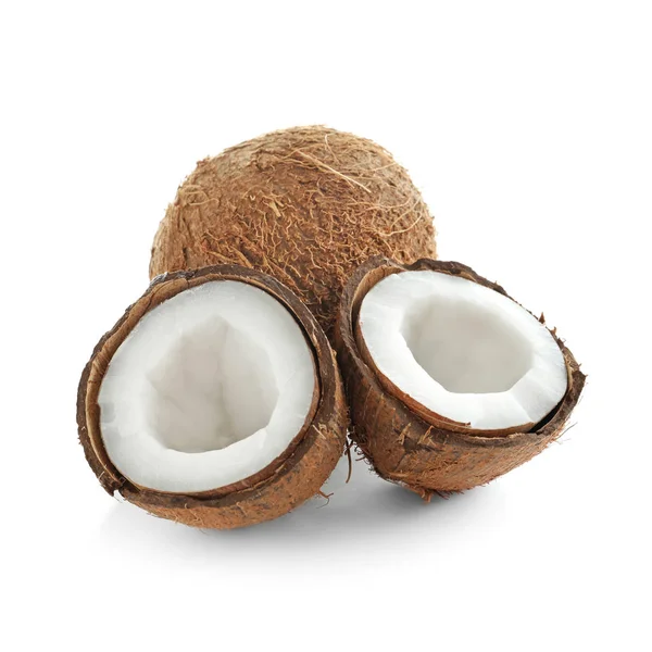 Zralé kokosy na bílém pozadí — Stock fotografie