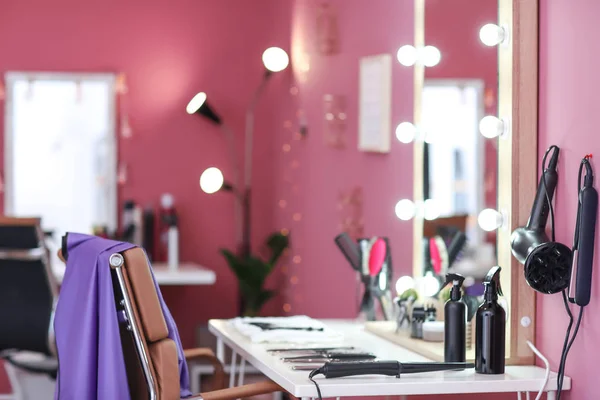 Hairdresser's workplace in salon — Stock Photo, Image