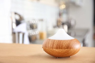 Aroma Yağı difüzör masada kapalı
