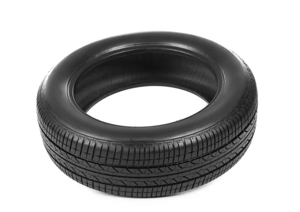 Neumático de coche sobre fondo blanco —  Fotos de Stock