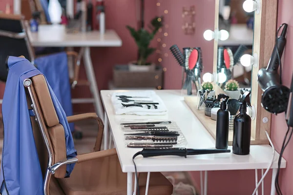 Hairdresser's workplace in salon — Stock Photo, Image
