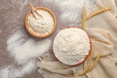 Kase un üzerinde açık renkli, üstten görünüm