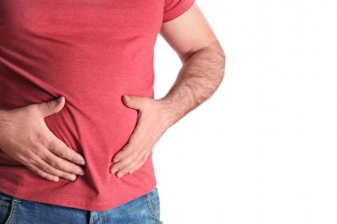 Beyaz arka plan üzerinde kilolu adam