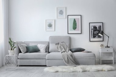 Zarif salon iç rahat kanepe ile