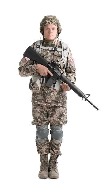 Makineli tüfek beyaz arka planda erkek asker. Askerlik Hizmeti — Stok fotoğraf