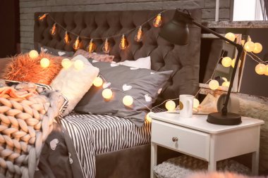 Güzel oda içi rahat yatak