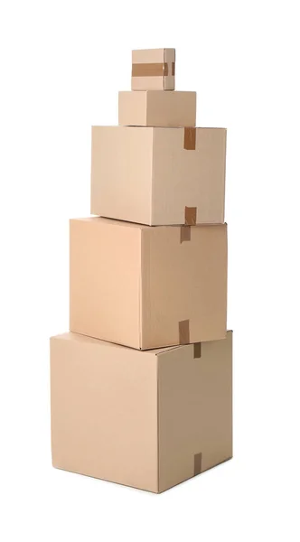 Boîtes en carton sur fond blanc — Photo