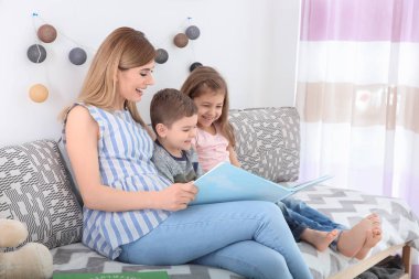 Dadı okuma kitabı küçük çocuklara evde