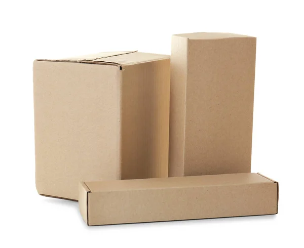 Χάρτινα κουτιά σε λευκό φόντο — Φωτογραφία Αρχείου