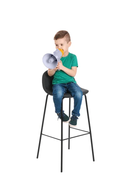 Mały chłopiec z megafon na białym tle — Zdjęcie stockowe