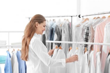 Kuru temizleyici ' nın çalışan