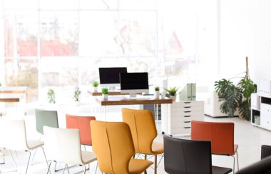 Ofis iç çok rahat sandalye ile. İş eğitimi