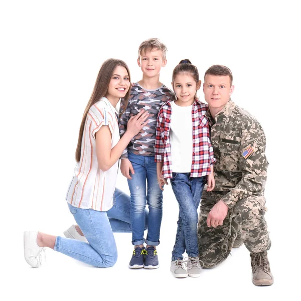 Soldat Masculin Avec Famille Sur Fond Blanc Service Militaire — Photo