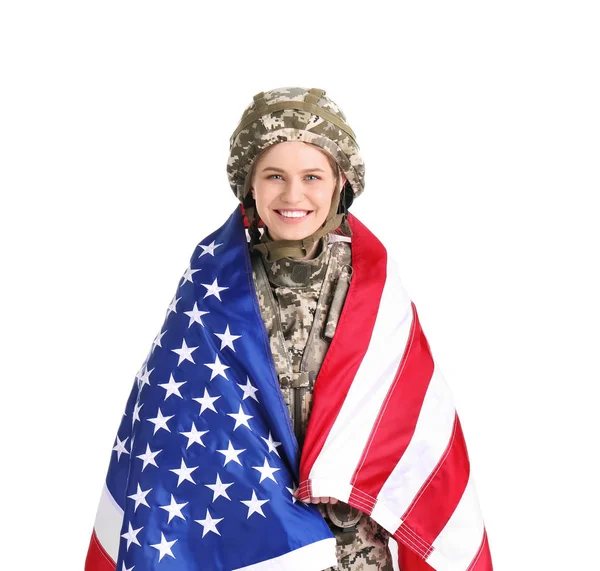 Женщина-солдат с американским флагом на белом фоне. Военная служба — стоковое фото