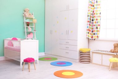 Işık bebek odası iç beşik ile