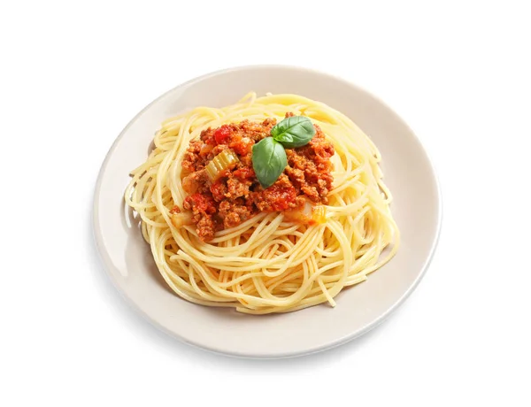 Piatto con deliziosa pasta bolognese su fondo bianco — Foto Stock