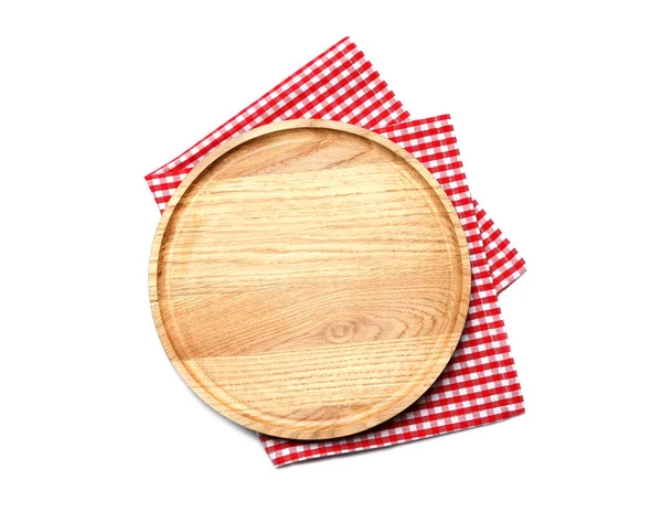 Prázdná dřevěná deska a kostkovaný ubrousek izolovaný na bílém, horní pohled — Stock fotografie