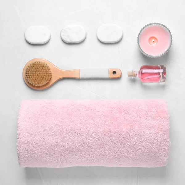Flat lay composition with spa accessories on light background — Stock Photo, Image