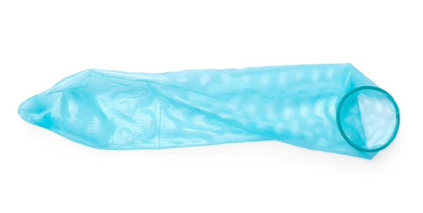 Preservativo azul usado no fundo branco. Conceito de sexo seguro — Fotografia de Stock