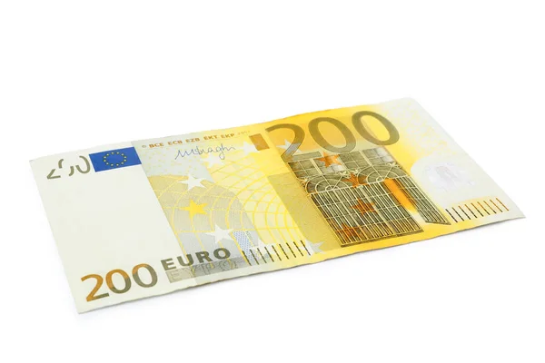 Nota de 200 euros deitada sobre fundo branco — Fotografia de Stock
