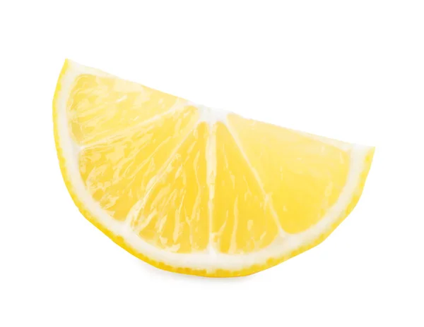 Řez čerstvé šťavnaté citron na bílém pozadí — Stock fotografie