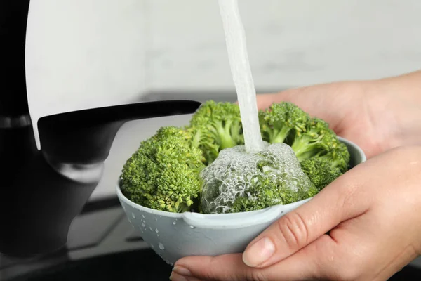 Woman Washing Fresh Green Broccoli Kitchen Sink Closeup — Stock Photo, Image