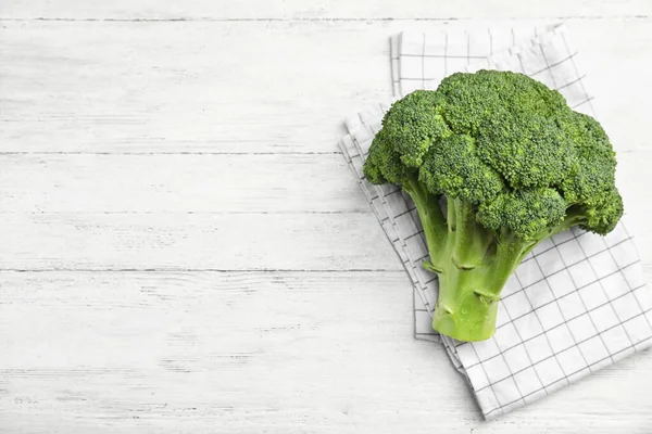 Brokoli Hijau Segar Meja Kayu Putih Pemandangan Atas Ruang Untuk — Stok Foto