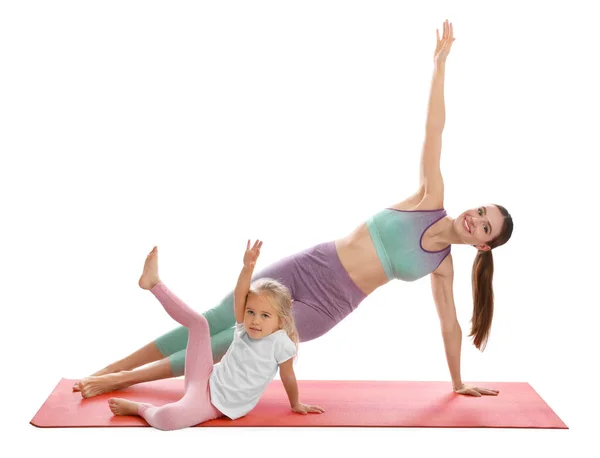 Giovane Donna Sua Figlia Facendo Esercizio Isolato Bianco Fitness Domestico — Foto Stock