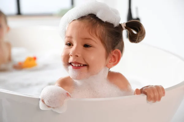 Cute Little Girl Taking Bubble Bath Home — Stock Photo, Image