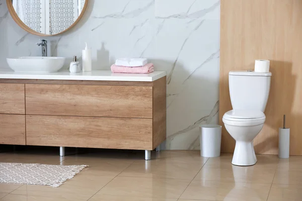 Interior Modern Bathroom Toilet Bowl — Stock Photo, Image