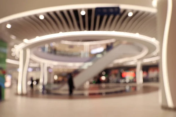 Vista Turva Interior Moderno Centro Comercial Efeito Bokeh — Fotografia de Stock