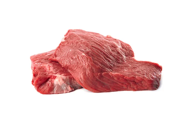 Frisches rohes Rindfleisch isoliert auf weiß geschnitten — Stockfoto