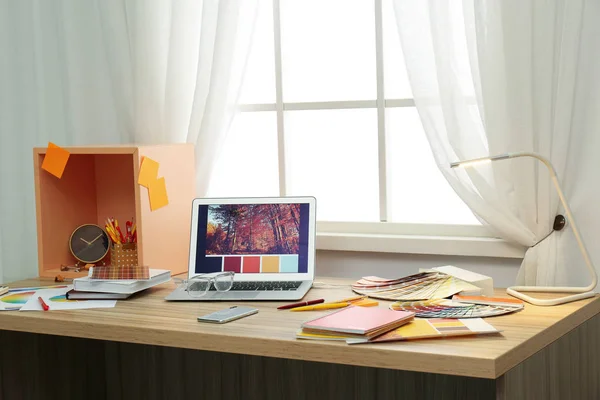 Designer Workplace Modern Laptop Color Palettes — Stock Photo, Image