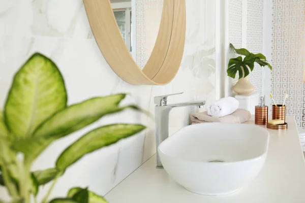 Mirror Sink Stylish Bathroom — Stock Photo, Image