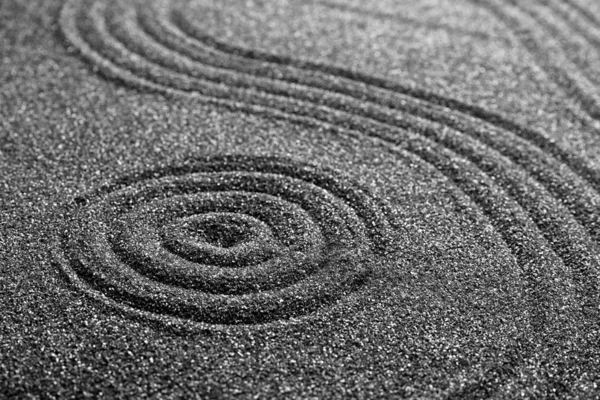 Muster Auf Dekorativem Schwarzem Sand Nahaufnahme Zen Und Harmonie — Stockfoto