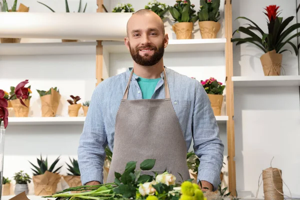 Floristería Masculina Profesional Delantal Lugar Trabajo — Foto de Stock