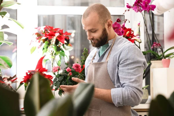 Floristería Masculina Profesional Delantal Lugar Trabajo — Foto de Stock