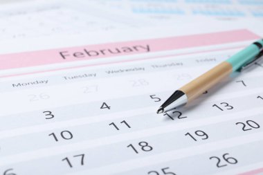 Kalem takvim sayfasında, yakın plan. Planlama kavramı