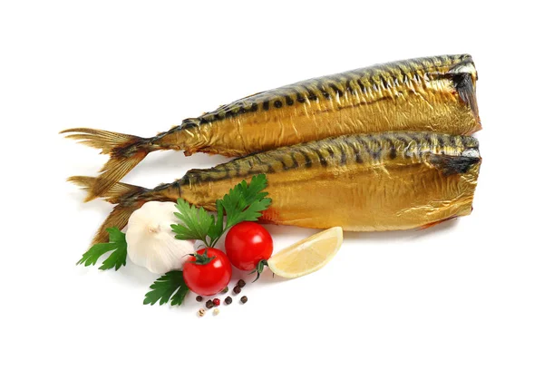 Νόστιμο Καπνιστό Ψάρι Λαχανικά Και Λεμόνι Λευκό Φόντο — Φωτογραφία Αρχείου