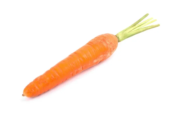 Frische reife saftige Karotte isoliert auf weiß — Stockfoto