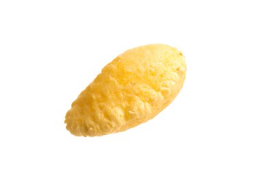 Lezzetli gevrek mısır gevreği beyazda izole edilmiş.