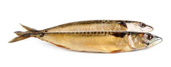 Schmackhafter geräucherter Makrelenfisch isoliert auf weißem Grund, von oben — Stockfoto