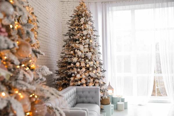 Beautiful Interior Living Room Decorated Christmas Trees — ストック写真