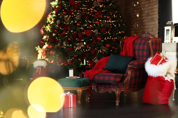 Σάκος Άγιος Βασίλης Κοντά Πολυθρόνα Στο Δωμάτιο Χριστουγεννιάτικο Δέντρο — Φωτογραφία Αρχείου