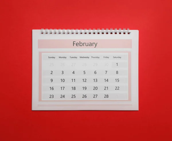 Februar Kalender Auf Rotem Hintergrund Draufsicht — Stockfoto